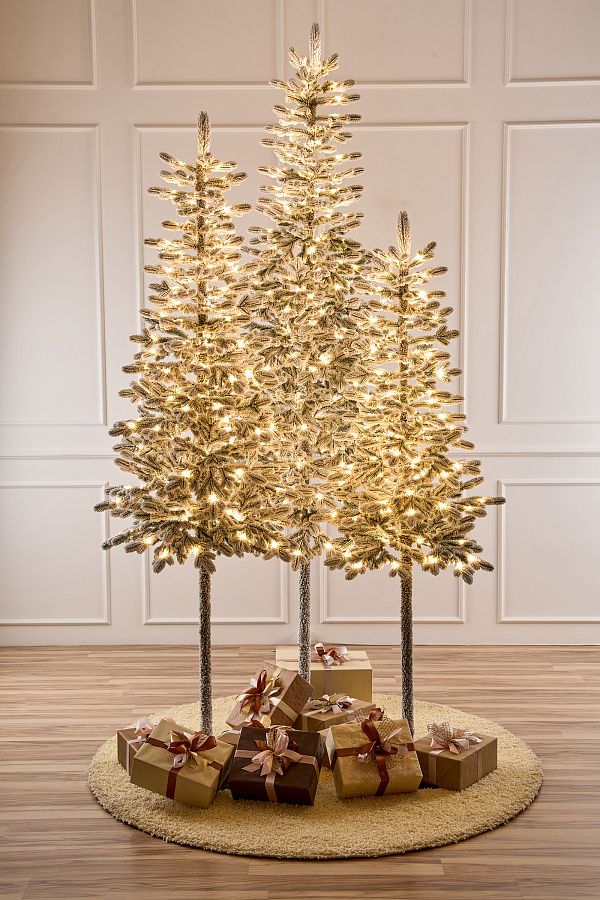 КОРОЛЕВА ТЯНЬ ШАНЯ, ель заснеженная с лампочками (1,8 м)2