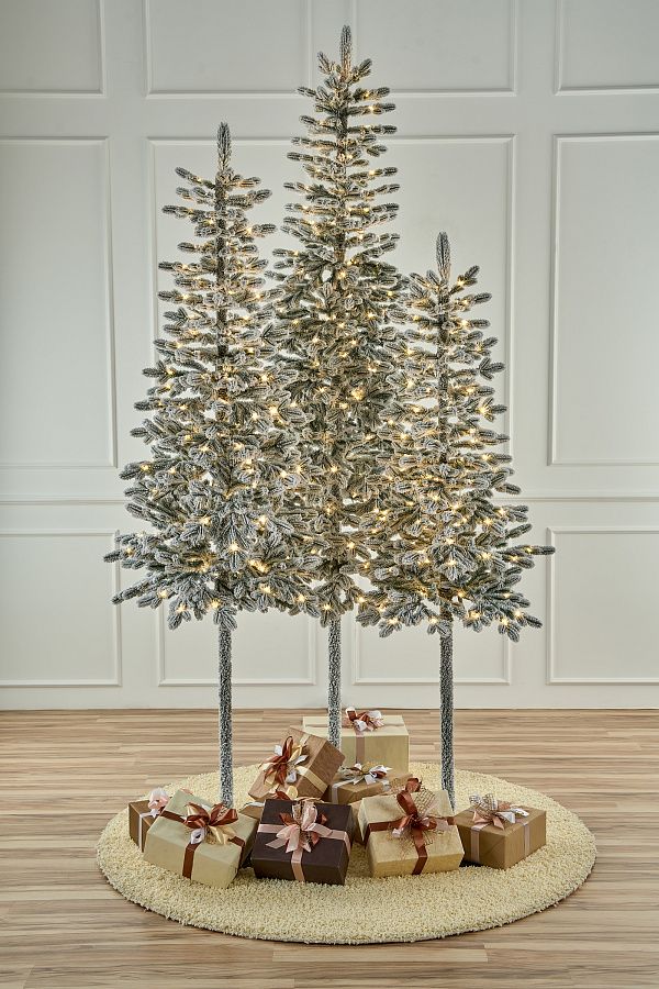 КОРОЛЕВА ТЯНЬ ШАНЯ, ель заснеженная с лампочками (1,8 м)2