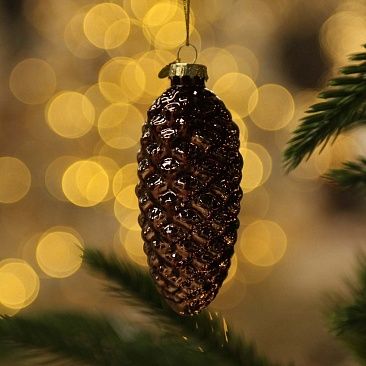 Шишка еловая кофейная 10 см 18421