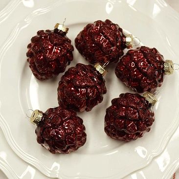 Набор сосновых шишек 6 шт темный бордо1