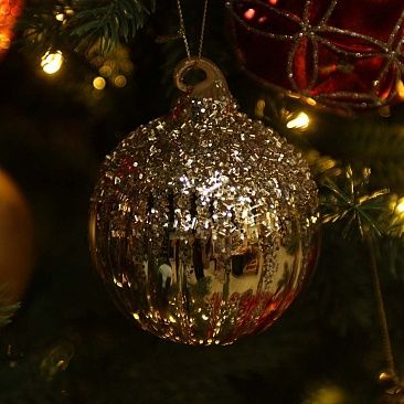 Шар с бисером золотой 8 см 08271