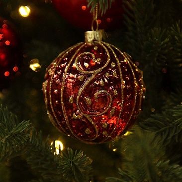 Шар красный с золотым завитком 8 см 09051