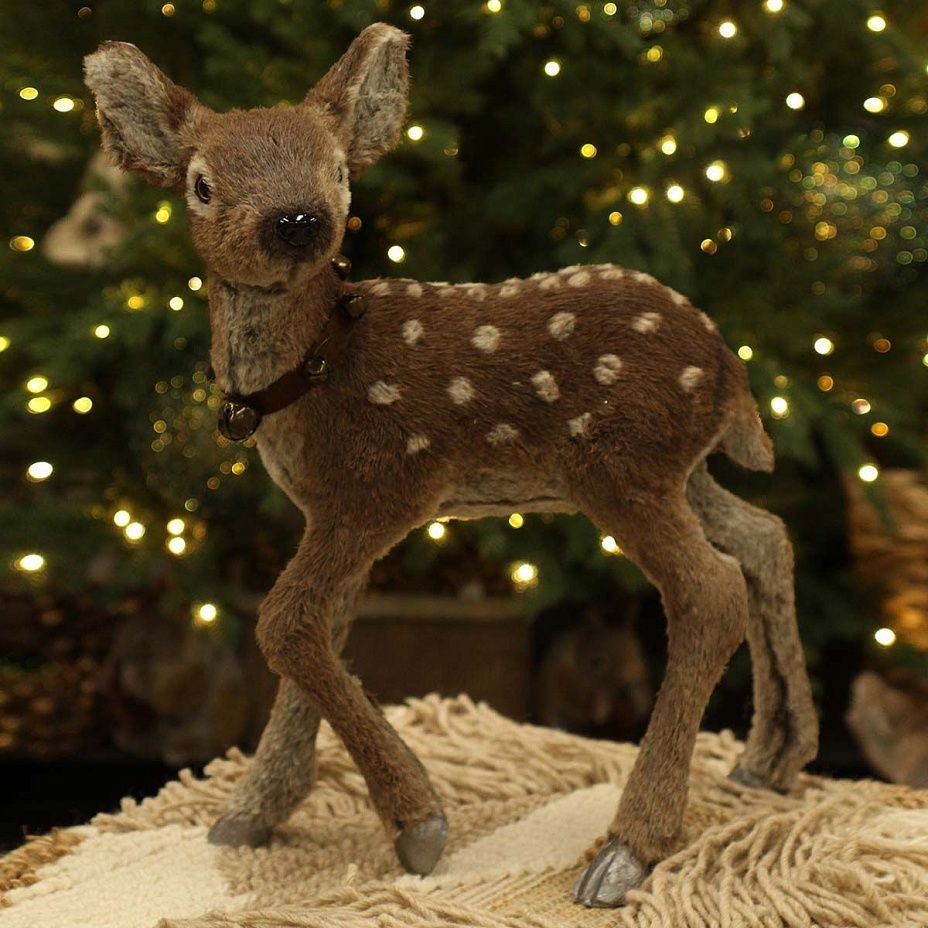 Олененок стоит 50 см2