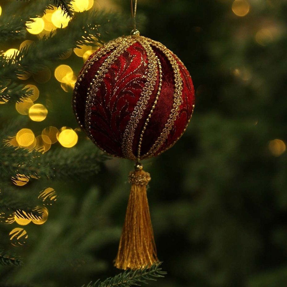 Шар с кисточкой красный с бордо 10 см2