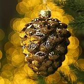 Шишка кедровая 10 см золотая 8241