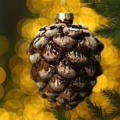 Шишка кедровая 10 см снежная 8242