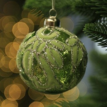 Шар Бархатные листья 8 см зеленый 10121