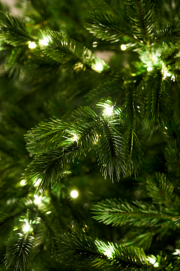 ТАЕЖНАЯ, ель литая с лампочками (2,1 м)1