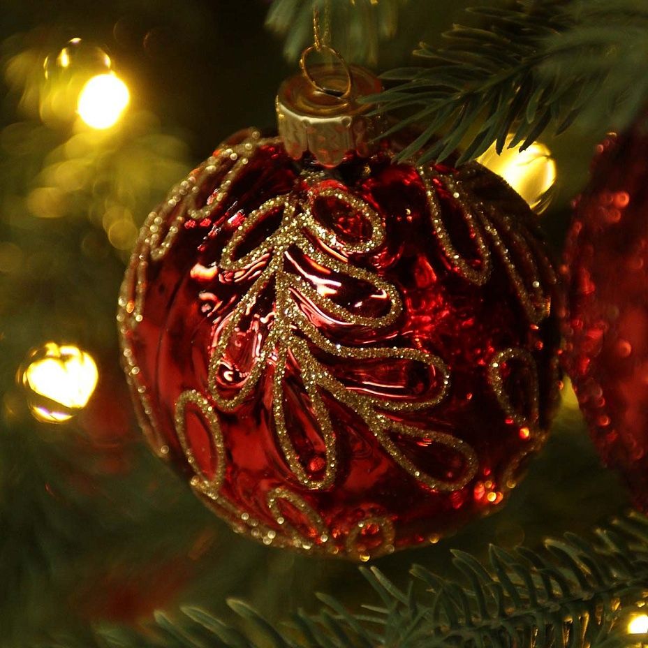 Шар красный золотые веточки 8 см 07672