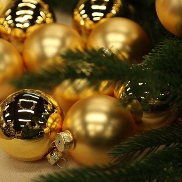 Набор шаров база золото 8 см 16 шт, стекло1