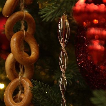 Сосулька красные белые линии 20 см 90861