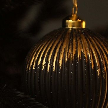 Шар ребристый 10 см, черный-золото 31261