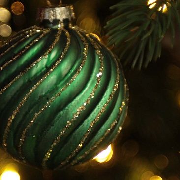 Шар зеленые спирали 8 см 09211