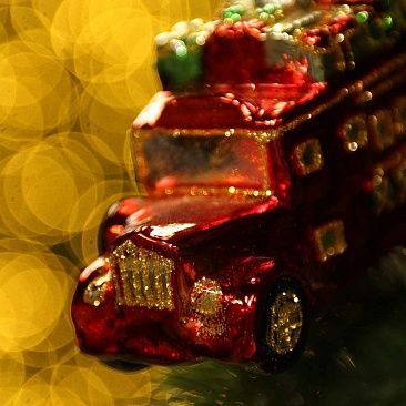 Автобус новогодний 10,5 см 22711
