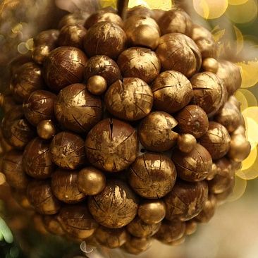 Шар с желудями 12 см натуральный 62641