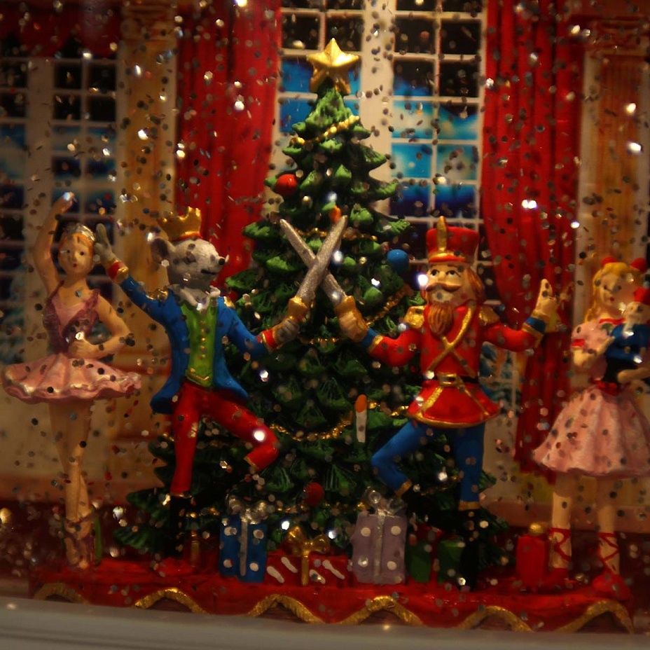 Фонарь светодиодный Театр 23 см 6302